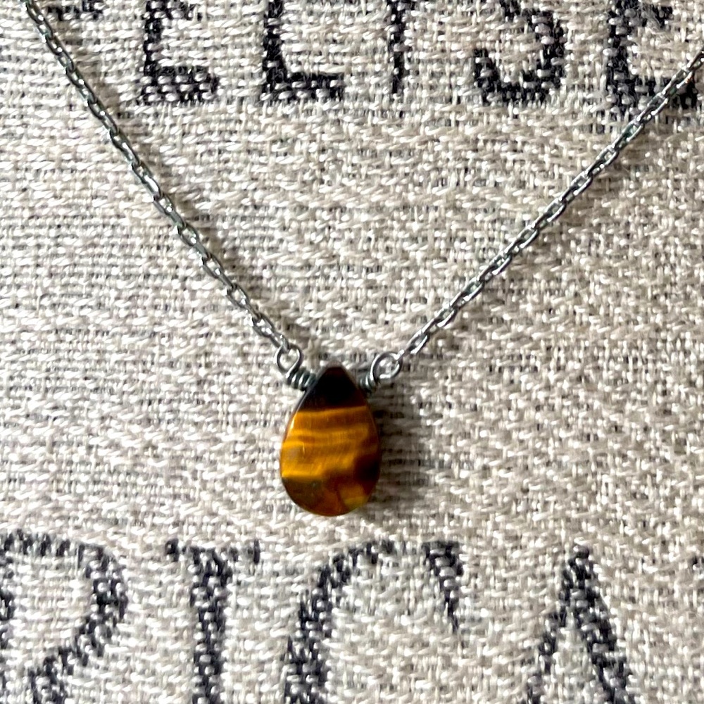 NWT Tiger’s Eye Boulevard Lia Sophia Necklace